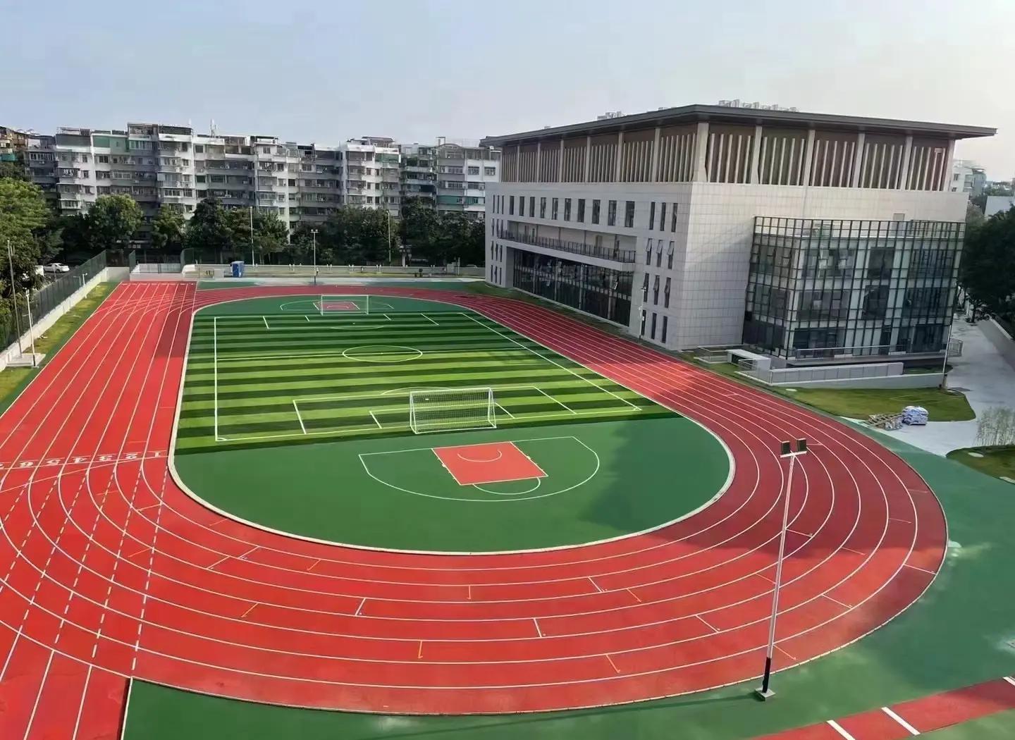 平凉市人造草坪塑胶篮球场 - 价格